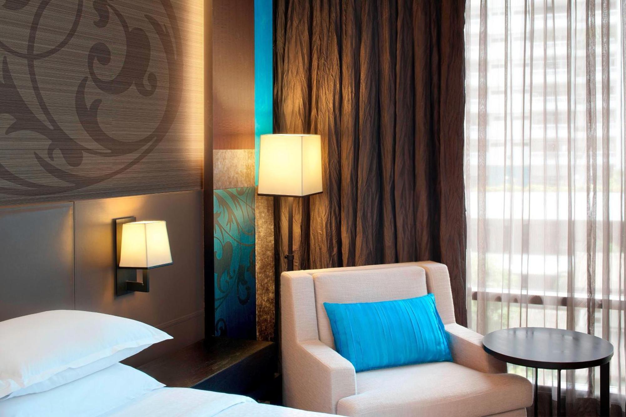 Four Points By Sheraton Bangkok, Sukhumvit 15 Екстер'єр фото
